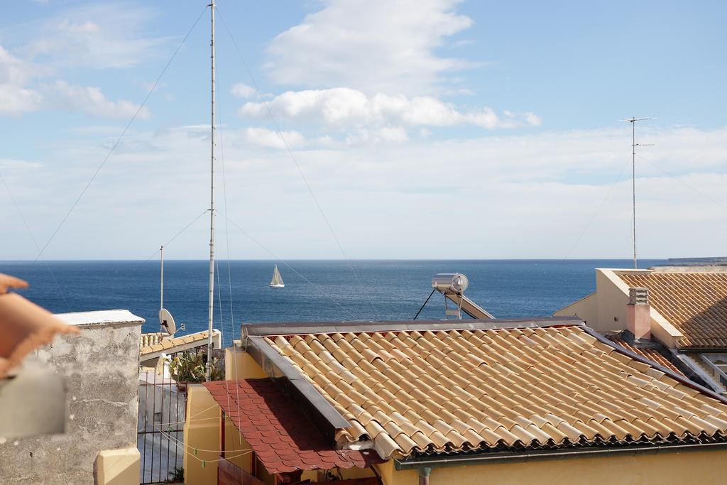 Ortigia Guest House Casa Flora Syracuse Buitenkant foto