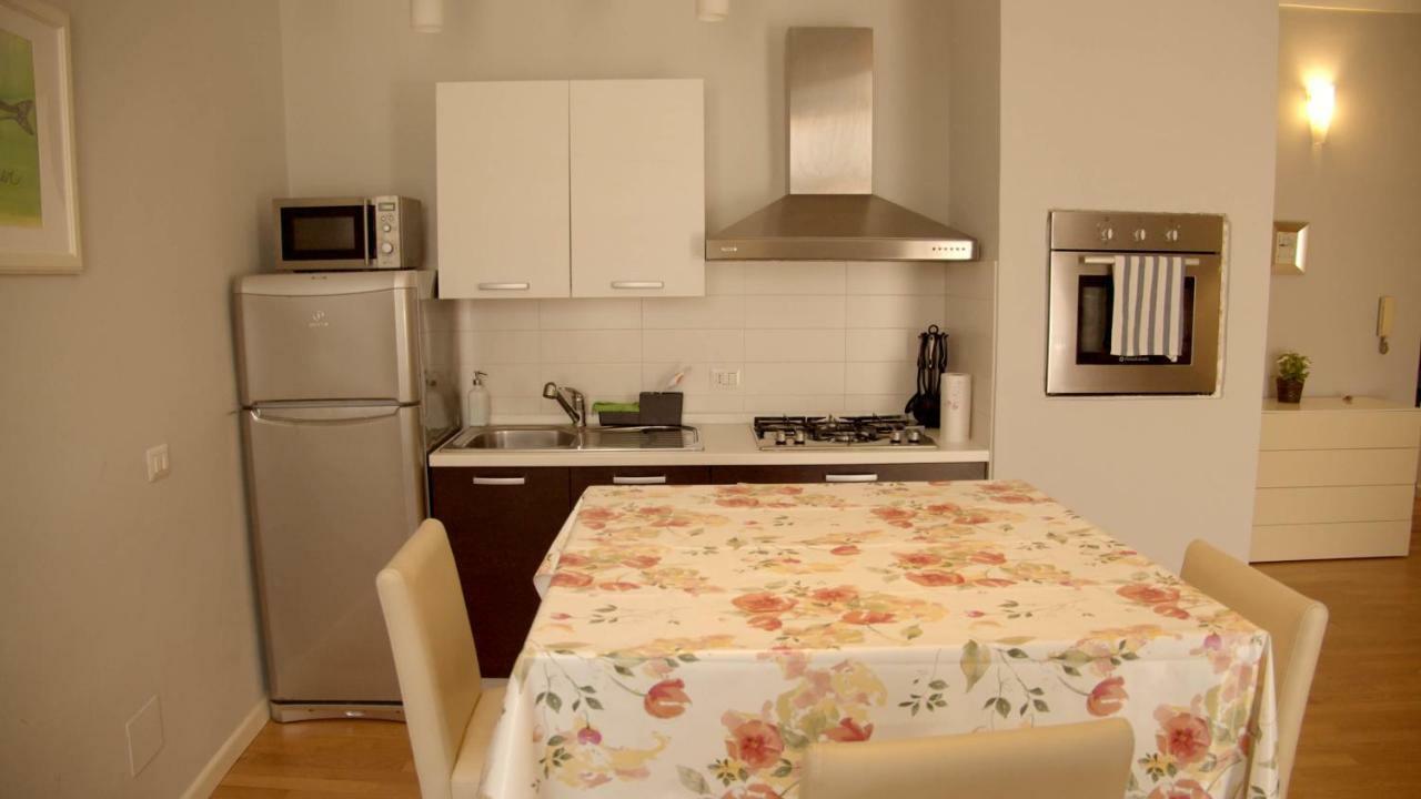 Ortigia Guest House Casa Flora Syracuse Buitenkant foto