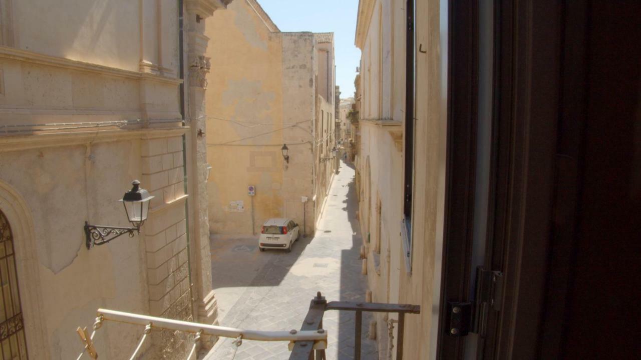 Ortigia Guest House Casa Flora Syracuse Buitenkant foto